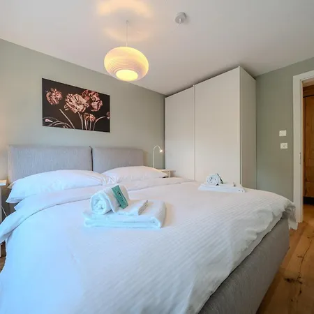 Hoefi By Vacations, Direkt Vor Den Skiliften Arosa-hoernli Appartement Arosa