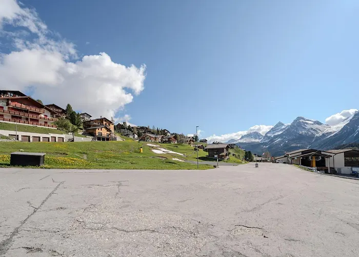 Hoefi By Vacations, Direkt Vor Den Skiliften Arosa-hoernli Apartment *