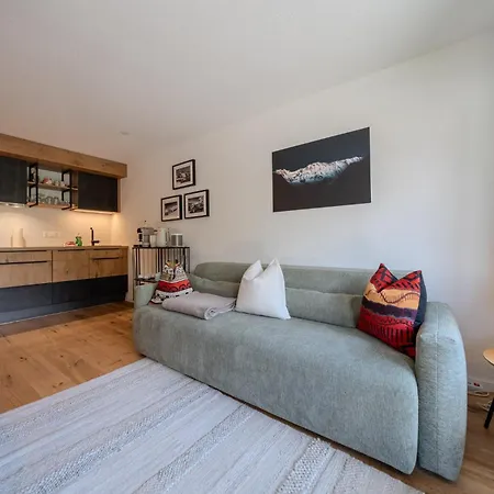 Hoefi By Vacations, Direkt Vor Den Skiliften Arosa-hoernli Apartman