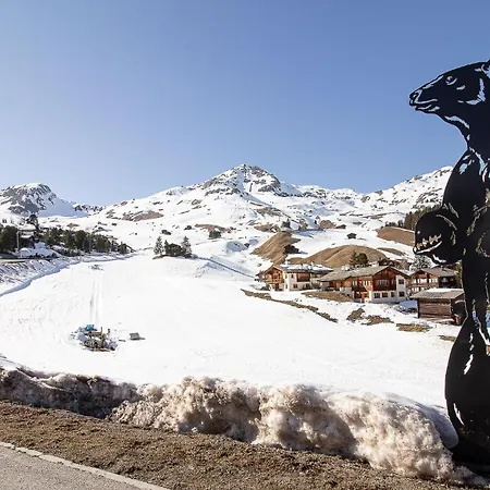 Hoefi By Vacations, Direkt Vor Den Skiliften Arosa-hoernli Apartment Arosa